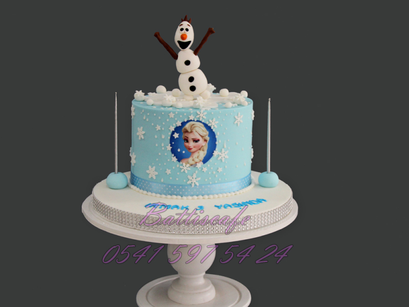 Elsa ve Olaf Pastası