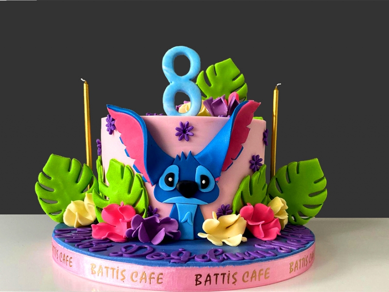 Stitch temalı Doğum günü pastası