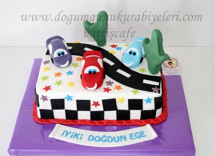 Doğum Günü Pastası