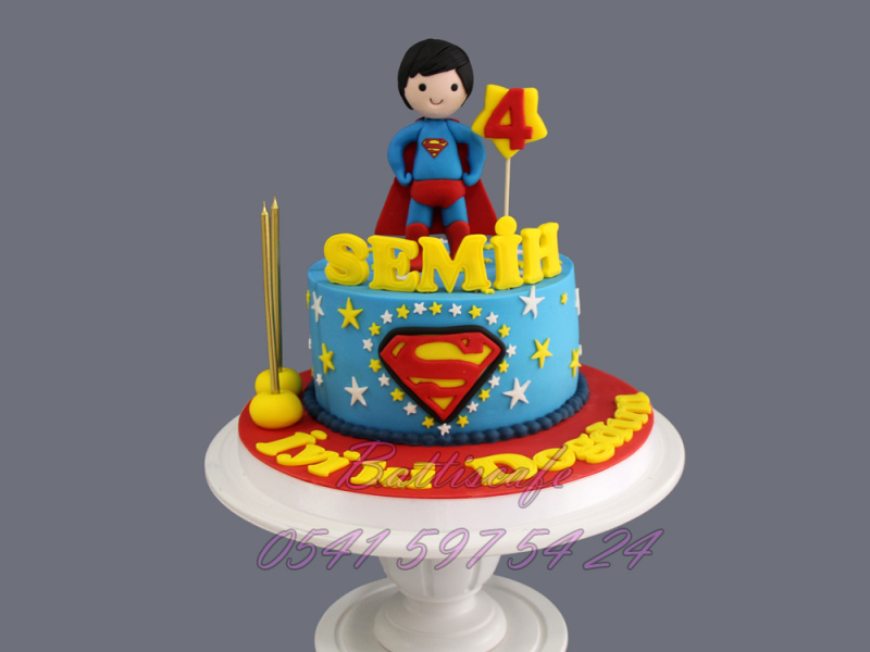 Superman Pastası