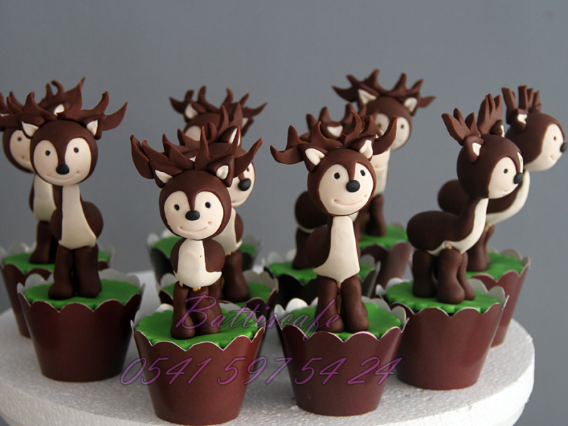 Geyik Figürlü Cup cake