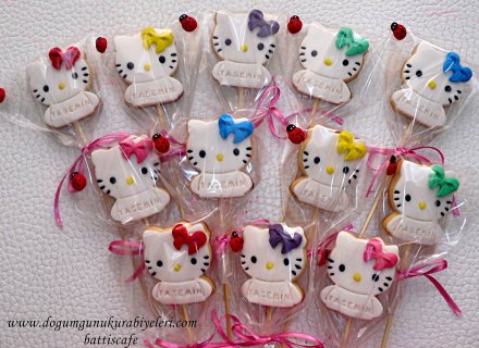 Hello Kittyli Kurabiyeler